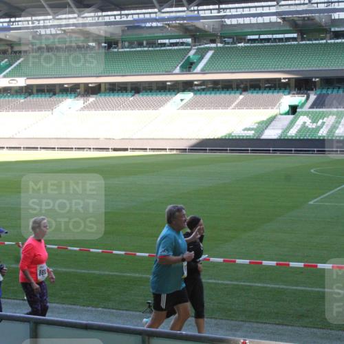 06.10.2024 - 19. swb-Marathon Bremen Yannick Fuchs http://msf.ph/oto/7354736 06.10.2024 10:42:37 Laufen im Stadion 7069, 7096, 7097, 7163, 7291, 7309, 7422, 7426, 7483, 7497, 7676, 7712, 7755, 7795, 7866, 7901, 8087, 8262, 8299, 8307, 8344, 8386, 8387, 8482, 8484, 8487, 8503, 8527, 8528, 8669, 8692, 8706, 8882, 8886, 8887, 8917, 8942, 8959, 8976, 9045, 9998 meine-sportfotos.de