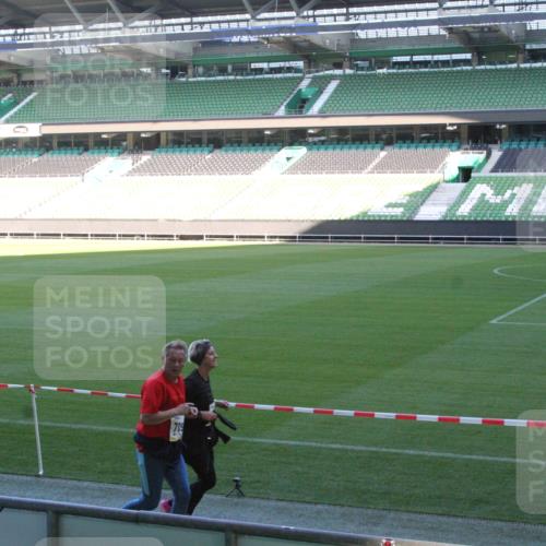 06.10.2024 - 19. swb-Marathon Bremen Yannick Fuchs http://msf.ph/oto/7354749 06.10.2024 10:42:43 Laufen im Stadion 7069, 7096, 7097, 7163, 7174, 7291, 7422, 7426, 7483, 7497, 7676, 7755, 7795, 7866, 7901, 8087, 8262, 8280, 8281, 8284, 8299, 8307, 8344, 8386, 8387, 8484, 8487, 8503, 8669, 8692, 8706, 8882, 8886, 8887, 8917, 8942, 8959, 8963, 8976, 9045, 9998 meine-sportfotos.de
