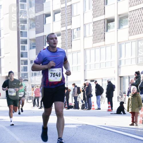 06.10.2024 - 19. swb-Marathon Bremen Matties Gatica Varas http://msf.ph/oto/7357178 06.10.2024 10:36:24 Laufen 8627, 8447, 7649 meine-sportfotos.de