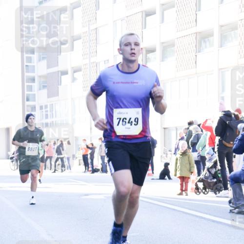 06.10.2024 - 19. swb-Marathon Bremen Matties Gatica Varas http://msf.ph/oto/7357214 06.10.2024 10:36:25 Laufen 8627, 0246, 7649 meine-sportfotos.de