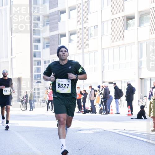 06.10.2024 - 19. swb-Marathon Bremen Matties Gatica Varas http://msf.ph/oto/7357235 06.10.2024 10:36:27 Laufen 9036, 8627 meine-sportfotos.de