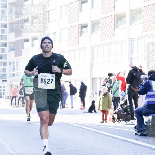 06.10.2024 - 19. swb-Marathon Bremen Matties Gatica Varas http://msf.ph/oto/7357256 06.10.2024 10:36:27 Laufen 8447, 8627 meine-sportfotos.de