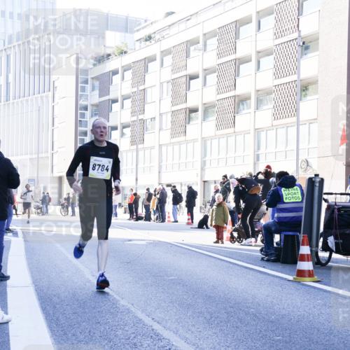 06.10.2024 - 19. swb-Marathon Bremen Matties Gatica Varas http://msf.ph/oto/7357371 06.10.2024 10:36:41 Laufen 8784 meine-sportfotos.de