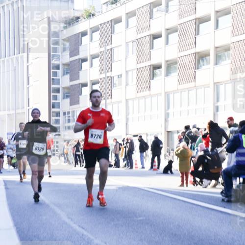 06.10.2024 - 19. swb-Marathon Bremen Matties Gatica Varas http://msf.ph/oto/7357496 06.10.2024 10:36:58 Laufen 16, 8220, 8120, 8726 meine-sportfotos.de