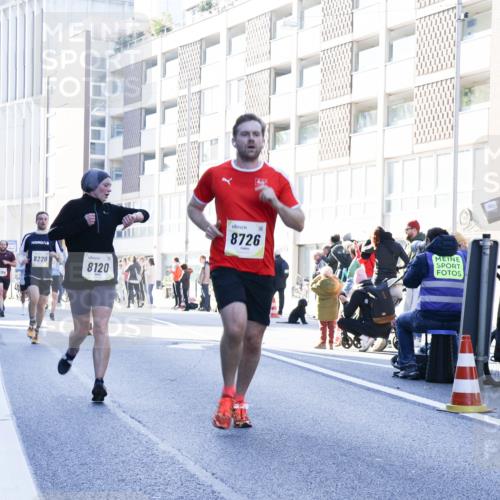 06.10.2024 - 19. swb-Marathon Bremen Matties Gatica Varas http://msf.ph/oto/7357516 06.10.2024 10:36:59 Laufen 8180, 8220, 8120, 8726 meine-sportfotos.de