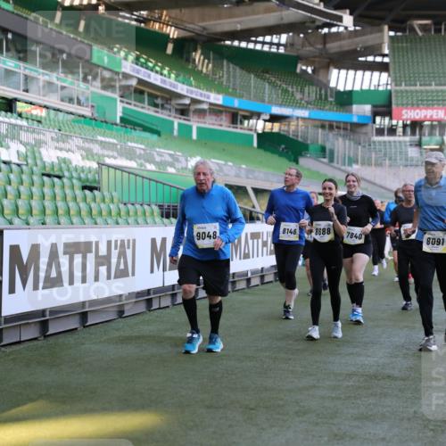 06.10.2024 - 19. swb-Marathon Bremen Yannick Fuchs http://msf.ph/oto/7357618 06.10.2024 10:40:46 Laufen im Stadion 7092, 7129, 7132, 7145, 7272, 7288, 7304, 7554, 7598, 7601, 7625, 7661, 7754, 7840, 7888, 7912, 7915, 7928, 7936, 7946, 7972, 7982, 8091, 8146, 8210, 8230, 8688, 8695, 8743, 8746, 8765, 8808, 8809, 8899, 8988, 9048, 9076, 9078 meine-sportfotos.de