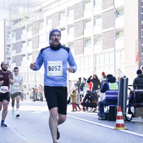 06.10.2024 - 19. swb-Marathon Bremen Matties Gatica Varas http://msf.ph/oto/7357645 06.10.2024 10:37:05 Laufen 8180, 8390, 9052 meine-sportfotos.de