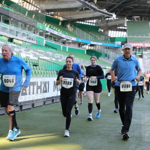 06.10.2024 - 19. swb-Marathon Bremen Yannick Fuchs http://msf.ph/oto/7357648 06.10.2024 10:40:48 Laufen im Stadion 7092, 7129, 7132, 7145, 7272, 7288, 7554, 7598, 7601, 7625, 7661, 7754, 7840, 7888, 7912, 7915, 7928, 7936, 7946, 7972, 7982, 8091, 8146, 8210, 8230, 8688, 8695, 8746, 8747, 8765, 8808, 8809, 8847, 8899, 8988, 9048, 9076, 9078 meine-sportfotos.de