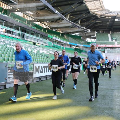 06.10.2024 - 19. swb-Marathon Bremen Yannick Fuchs http://msf.ph/oto/7357681 06.10.2024 10:40:48 Laufen im Stadion 7092, 7129, 7132, 7145, 7272, 7288, 7554, 7598, 7601, 7625, 7661, 7754, 7840, 7888, 7912, 7915, 7928, 7936, 7946, 7972, 7982, 8091, 8146, 8210, 8230, 8688, 8695, 8746, 8747, 8765, 8808, 8809, 8847, 8899, 8988, 9048, 9076, 9078 meine-sportfotos.de