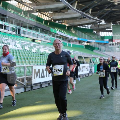 06.10.2024 - 19. swb-Marathon Bremen Yannick Fuchs http://msf.ph/oto/7357764 06.10.2024 10:40:51 Laufen im Stadion 7092, 7129, 7132, 7272, 7288, 7554, 7598, 7601, 7625, 7661, 7701, 7702, 7754, 7840, 7888, 7912, 7915, 7928, 7936, 7946, 7972, 7982, 8091, 8146, 8210, 8230, 8688, 8695, 8746, 8747, 8765, 8809, 8847, 8899, 8988, 9048, 9076, 9078 meine-sportfotos.de