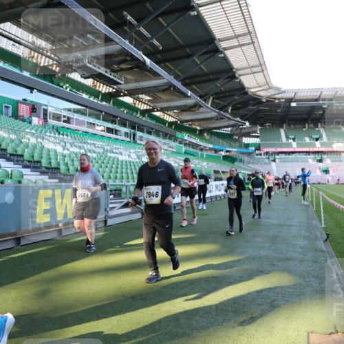 06.10.2024 - 19. swb-Marathon Bremen Yannick Fuchs http://msf.ph/oto/7357800 06.10.2024 10:40:52 Laufen im Stadion 7092, 7129, 7132, 7272, 7288, 7554, 7598, 7601, 7619, 7625, 7661, 7701, 7702, 7754, 7840, 7888, 7912, 7915, 7928, 7936, 7946, 7972, 7982, 8091, 8146, 8210, 8230, 8688, 8695, 8746, 8747, 8765, 8809, 8847, 8861, 8899, 8988, 9048, 9076, 9078 meine-sportfotos.de