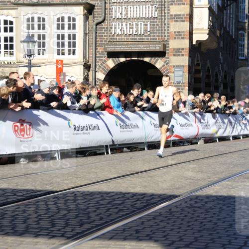 06.10.2024 - 19. swb-Marathon Bremen Strokosch-Dieckow http://msf.ph/oto/7357874 06.10.2024 10:26:37 Ziel 41, 8350, 8396 meine-sportfotos.de