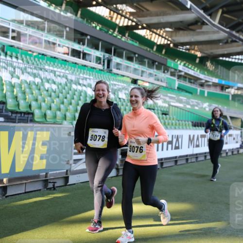 06.10.2024 - 19. swb-Marathon Bremen Yannick Fuchs http://msf.ph/oto/7357959 06.10.2024 10:40:57 Laufen im Stadion 7092, 7129, 7132, 7272, 7288, 7554, 7598, 7601, 7619, 7625, 7701, 7702, 7810, 7821, 7840, 7888, 7912, 7915, 7928, 7936, 7946, 7972, 7982, 8091, 8146, 8210, 8230, 8688, 8746, 8747, 8765, 8809, 8847, 8861, 8899, 8988, 9048, 9076, 9078 meine-sportfotos.de