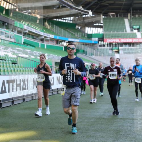 06.10.2024 - 19. swb-Marathon Bremen Yannick Fuchs http://msf.ph/oto/7357999 06.10.2024 10:41:00 Laufen im Stadion 7272, 7288, 7385, 7396, 7520, 7554, 7598, 7601, 7619, 7625, 7701, 7702, 7810, 7821, 7840, 7888, 7912, 7915, 7928, 7936, 7946, 7972, 7982, 8091, 8146, 8210, 8230, 8688, 8746, 8747, 8765, 8809, 8847, 8861, 8899, 9048, 9076, 9078 meine-sportfotos.de