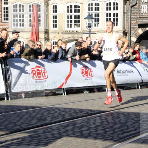 06.10.2024 - 19. swb-Marathon Bremen Strokosch-Dieckow http://msf.ph/oto/7358004 06.10.2024 10:26:43 Ziel 8350, 8396 meine-sportfotos.de