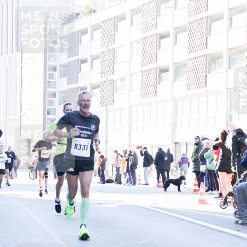 06.10.2024 - 19. swb-Marathon Bremen Matties Gatica Varas http://msf.ph/oto/7358021 06.10.2024 10:37:25 Laufen 2024, 8331 meine-sportfotos.de