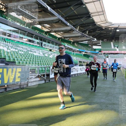 06.10.2024 - 19. swb-Marathon Bremen Yannick Fuchs http://msf.ph/oto/7358053 06.10.2024 10:41:02 Laufen im Stadion 7272, 7288, 7385, 7396, 7520, 7554, 7598, 7601, 7619, 7625, 7701, 7702, 7810, 7821, 7840, 7888, 7912, 7915, 7928, 7936, 7946, 7972, 7982, 8091, 8146, 8210, 8230, 8688, 8746, 8747, 8765, 8809, 8847, 8861, 8899, 9076, 9078 meine-sportfotos.de