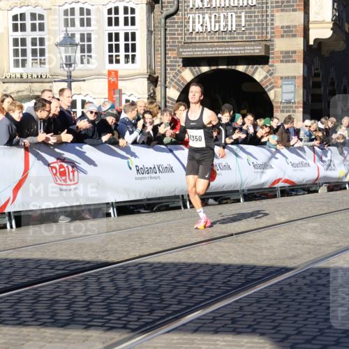 06.10.2024 - 19. swb-Marathon Bremen Strokosch-Dieckow http://msf.ph/oto/7358068 06.10.2024 10:26:50 Ziel 8350, 8395 meine-sportfotos.de