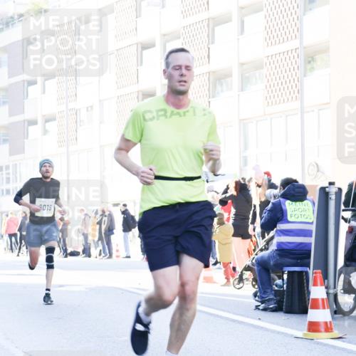 06.10.2024 - 19. swb-Marathon Bremen Matties Gatica Varas http://msf.ph/oto/7358099 06.10.2024 10:37:28 Laufen 3019 meine-sportfotos.de