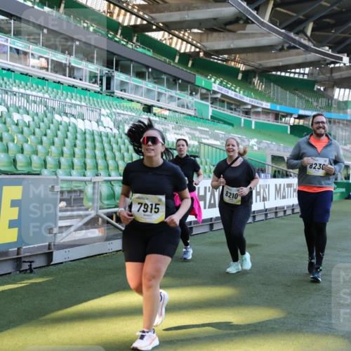 06.10.2024 - 19. swb-Marathon Bremen Yannick Fuchs http://msf.ph/oto/7358165 06.10.2024 10:41:05 Laufen im Stadion 7272, 7288, 7385, 7396, 7520, 7554, 7598, 7601, 7619, 7625, 7701, 7702, 7810, 7821, 7888, 7912, 7915, 7928, 7936, 7972, 7982, 8210, 8230, 8691, 8746, 8747, 8765, 8809, 8847, 8853, 8861, 8899, 8969, 9076, 9078 meine-sportfotos.de