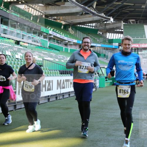 06.10.2024 - 19. swb-Marathon Bremen Yannick Fuchs http://msf.ph/oto/7358193 06.10.2024 10:41:05 Laufen im Stadion 7272, 7288, 7385, 7396, 7520, 7554, 7598, 7601, 7619, 7625, 7701, 7702, 7810, 7821, 7888, 7912, 7915, 7928, 7936, 7972, 7982, 8210, 8230, 8691, 8746, 8747, 8765, 8809, 8847, 8853, 8861, 8899, 8969, 9076, 9078 meine-sportfotos.de