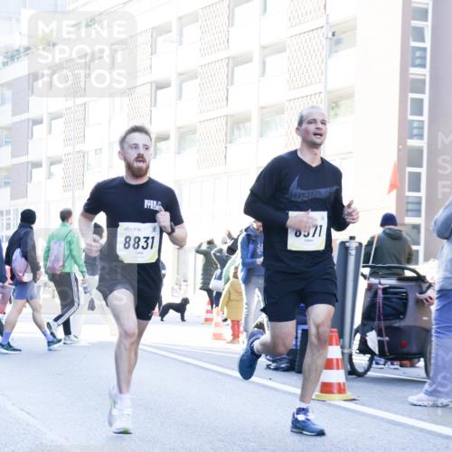 06.10.2024 - 19. swb-Marathon Bremen Matties Gatica Varas http://msf.ph/oto/7358242 06.10.2024 10:37:35 Laufen 0571, 8831 meine-sportfotos.de