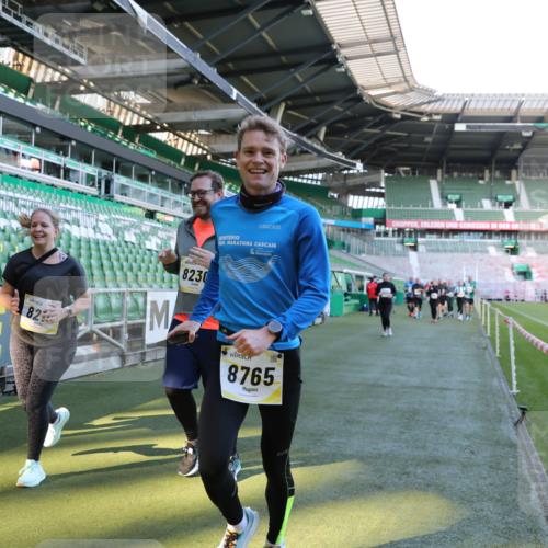 06.10.2024 - 19. swb-Marathon Bremen Yannick Fuchs http://msf.ph/oto/7358269 06.10.2024 10:41:06 Laufen im Stadion 7272, 7288, 7385, 7396, 7520, 7554, 7598, 7601, 7619, 7625, 7701, 7702, 7810, 7821, 7888, 7912, 7915, 7928, 7936, 7972, 7982, 8046, 8210, 8230, 8691, 8746, 8747, 8765, 8809, 8847, 8853, 8861, 8899, 8969, 9076, 9078 meine-sportfotos.de