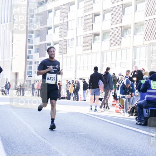 06.10.2024 - 19. swb-Marathon Bremen Matties Gatica Varas http://msf.ph/oto/7358279 06.10.2024 10:37:38 Laufen 2024, 8329 meine-sportfotos.de