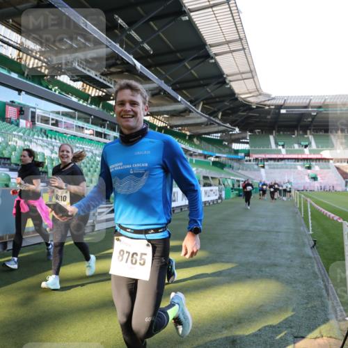06.10.2024 - 19. swb-Marathon Bremen Yannick Fuchs http://msf.ph/oto/7358286 06.10.2024 10:41:07 Laufen im Stadion 7272, 7288, 7385, 7396, 7520, 7598, 7601, 7619, 7625, 7701, 7702, 7810, 7821, 7888, 7912, 7915, 7928, 7936, 7972, 7982, 8046, 8210, 8230, 8490, 8691, 8746, 8747, 8765, 8809, 8847, 8853, 8861, 8899, 8969, 8979, 9076, 9078 meine-sportfotos.de