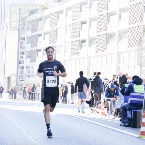 06.10.2024 - 19. swb-Marathon Bremen Matties Gatica Varas http://msf.ph/oto/7358287 06.10.2024 10:37:39 Laufen 2024, 8329 meine-sportfotos.de