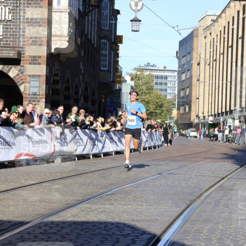 06.10.2024 - 19. swb-Marathon Bremen Strokosch-Dieckow http://msf.ph/oto/7358463 06.10.2024 10:29:12 Ziel 7498, 8559 meine-sportfotos.de