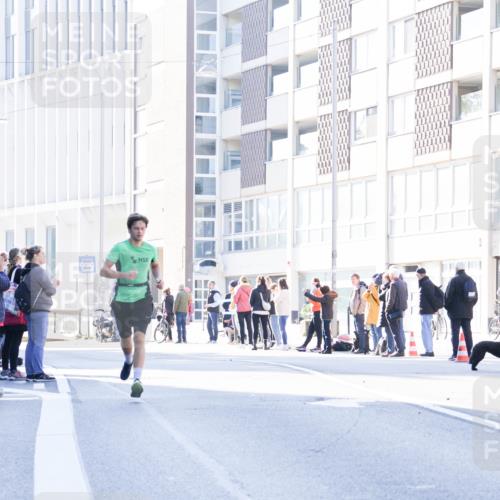 06.10.2024 - 19. swb-Marathon Bremen Matties Gatica Varas http://msf.ph/oto/7358481 06.10.2024 10:37:53 Laufen  meine-sportfotos.de