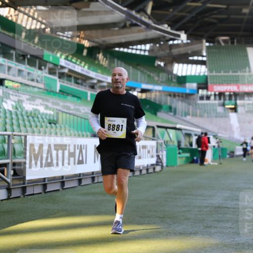 06.10.2024 - 19. swb-Marathon Bremen Yannick Fuchs http://msf.ph/oto/7358552 06.10.2024 10:39:33 Laufen im Stadion 7010, 7043, 7151, 7347, 7695, 7707, 7780, 7781, 7796, 7799, 7868, 7922, 7948, 7960, 8110, 8127, 8249, 8279, 8353, 8453, 8587, 8795, 8872, 8873, 8881, 9011, 9101, 9111 meine-sportfotos.de