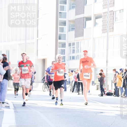 06.10.2024 - 19. swb-Marathon Bremen Matties Gatica Varas http://msf.ph/oto/7358557 06.10.2024 10:38:06 Laufen 7033, 902, 7523, 8000 meine-sportfotos.de