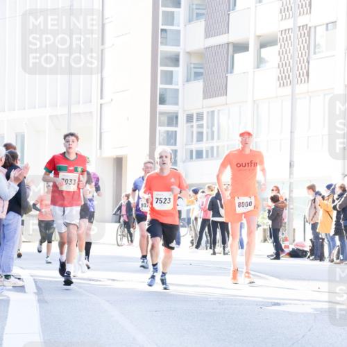 06.10.2024 - 19. swb-Marathon Bremen Matties Gatica Varas http://msf.ph/oto/7358570 06.10.2024 10:38:06 Laufen 033, 902, 7523, 8000 meine-sportfotos.de