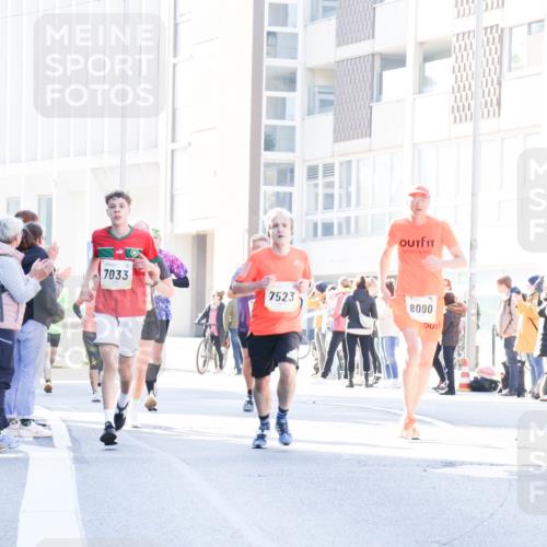 06.10.2024 - 19. swb-Marathon Bremen Matties Gatica Varas http://msf.ph/oto/7358579 06.10.2024 10:38:07 Laufen 7033, 7523, 8000 meine-sportfotos.de