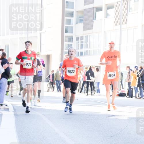 06.10.2024 - 19. swb-Marathon Bremen Matties Gatica Varas http://msf.ph/oto/7358595 06.10.2024 10:38:07 Laufen 033, 7523, 8000 meine-sportfotos.de