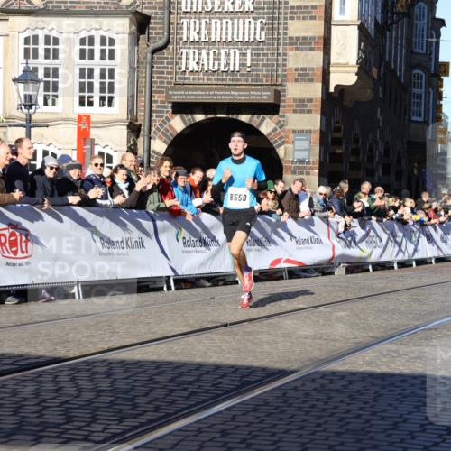06.10.2024 - 19. swb-Marathon Bremen Strokosch-Dieckow http://msf.ph/oto/7358642 06.10.2024 10:29:29 Ziel 44, 51, 8559 meine-sportfotos.de