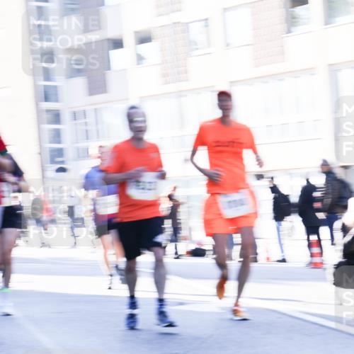 06.10.2024 - 19. swb-Marathon Bremen Matties Gatica Varas http://msf.ph/oto/7358646 06.10.2024 10:38:09 Laufen  meine-sportfotos.de