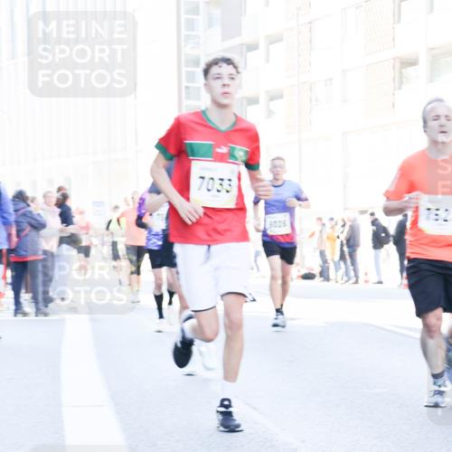 06.10.2024 - 19. swb-Marathon Bremen Matties Gatica Varas http://msf.ph/oto/7358720 06.10.2024 10:38:11 Laufen 7033, 4126, 7623 meine-sportfotos.de
