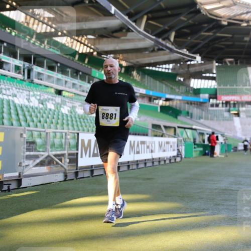 06.10.2024 - 19. swb-Marathon Bremen Yannick Fuchs http://msf.ph/oto/7358725 06.10.2024 10:39:34 Laufen im Stadion 7010, 7043, 7151, 7347, 7695, 7707, 7780, 7781, 7796, 7799, 7868, 7922, 7948, 7960, 8110, 8127, 8249, 8279, 8353, 8453, 8587, 8795, 8872, 8873, 8881, 9011, 9101, 9111 meine-sportfotos.de