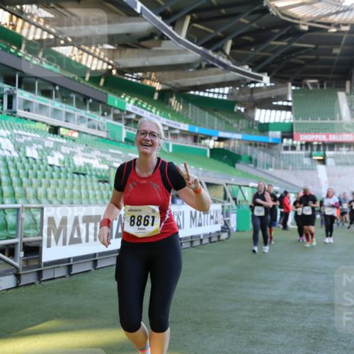 06.10.2024 - 19. swb-Marathon Bremen Yannick Fuchs http://msf.ph/oto/7358759 06.10.2024 10:41:24 Laufen im Stadion 7077, 7078, 7177, 7181, 7272, 7385, 7396, 7520, 7601, 7602, 7619, 7665, 7668, 7669, 7692, 7701, 7702, 7740, 7742, 7765, 7766, 7810, 7821, 7912, 7928, 8016, 8046, 8097, 8250, 8320, 8434, 8490, 8691, 8709, 8746, 8747, 8762, 8800, 8832, 8847, 8853, 8861, 8863, 8935, 8969, 8979, 9030, 9120 meine-sportfotos.de