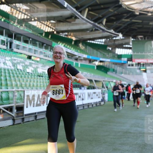 06.10.2024 - 19. swb-Marathon Bremen Yannick Fuchs http://msf.ph/oto/7358767 06.10.2024 10:41:24 Laufen im Stadion 7077, 7078, 7177, 7181, 7272, 7385, 7396, 7520, 7601, 7602, 7619, 7665, 7668, 7669, 7692, 7701, 7702, 7740, 7742, 7765, 7766, 7810, 7821, 7912, 7928, 8016, 8046, 8097, 8250, 8320, 8434, 8490, 8691, 8709, 8746, 8747, 8762, 8800, 8832, 8847, 8853, 8861, 8863, 8935, 8969, 8979, 9030, 9120 meine-sportfotos.de