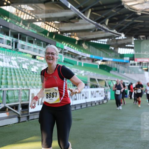 06.10.2024 - 19. swb-Marathon Bremen Yannick Fuchs http://msf.ph/oto/7358776 06.10.2024 10:41:24 Laufen im Stadion 7077, 7078, 7177, 7181, 7272, 7385, 7396, 7520, 7601, 7602, 7619, 7665, 7668, 7669, 7692, 7701, 7702, 7740, 7742, 7765, 7766, 7810, 7821, 7912, 7928, 8016, 8046, 8097, 8250, 8320, 8434, 8490, 8691, 8709, 8746, 8747, 8762, 8800, 8832, 8847, 8853, 8861, 8863, 8935, 8969, 8979, 9030, 9120 meine-sportfotos.de