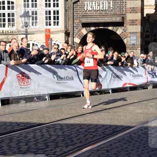 06.10.2024 - 19. swb-Marathon Bremen Strokosch-Dieckow http://msf.ph/oto/7358791 06.10.2024 10:29:44 Ziel 44, 51 meine-sportfotos.de