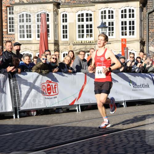 06.10.2024 - 19. swb-Marathon Bremen Strokosch-Dieckow http://msf.ph/oto/7358815 06.10.2024 10:29:44 Ziel 44, 51 meine-sportfotos.de