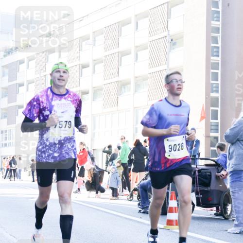 06.10.2024 - 19. swb-Marathon Bremen Matties Gatica Varas http://msf.ph/oto/7358820 06.10.2024 10:38:14 Laufen 39, 579, 9026 meine-sportfotos.de