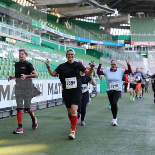 06.10.2024 - 19. swb-Marathon Bremen Yannick Fuchs http://msf.ph/oto/7358848 06.10.2024 10:41:31 Laufen im Stadion 7077, 7078, 7177, 7181, 7385, 7396, 7520, 7602, 7619, 7665, 7668, 7669, 7692, 7701, 7702, 7740, 7742, 7765, 7766, 7804, 7810, 7821, 8016, 8046, 8097, 8250, 8320, 8372, 8434, 8490, 8691, 8709, 8746, 8747, 8762, 8800, 8832, 8844, 8847, 8853, 8861, 8863, 8935, 8969, 8979, 9030, 9120, 9989 meine-sportfotos.de