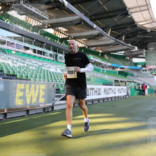 06.10.2024 - 19. swb-Marathon Bremen Yannick Fuchs http://msf.ph/oto/7358852 06.10.2024 10:39:34 Laufen im Stadion 7010, 7043, 7151, 7347, 7695, 7707, 7780, 7781, 7796, 7799, 7868, 7922, 7948, 7960, 8110, 8127, 8249, 8279, 8353, 8453, 8587, 8795, 8872, 8873, 8881, 9011, 9101, 9111 meine-sportfotos.de
