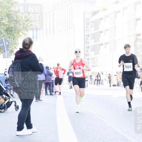 06.10.2024 - 19. swb-Marathon Bremen Matties Gatica Varas http://msf.ph/oto/7358939 06.10.2024 10:38:18 Laufen 9082, 7605 meine-sportfotos.de
